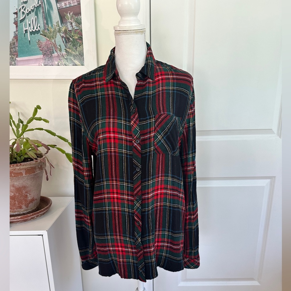 Beach lunch lounge, size large, tartan flannel button down GUC - Picture 3 of 7